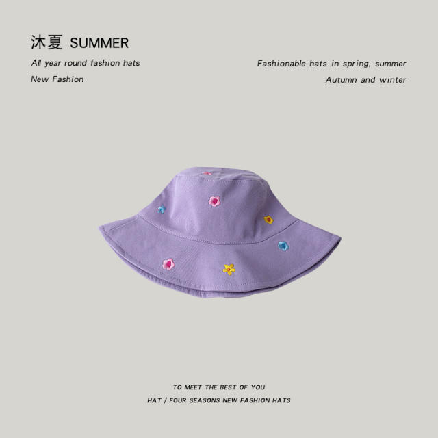 Small flowers bucket hat