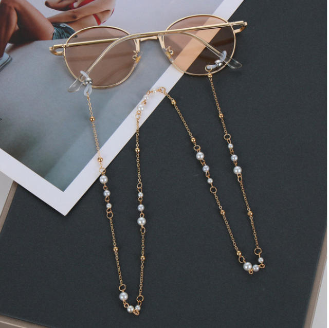 Adjustable glasses chain