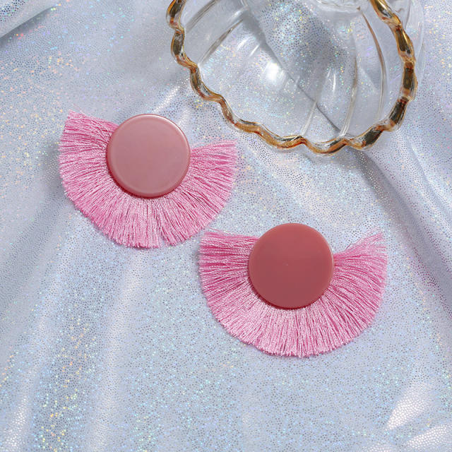 Fan-shaped hoop tassel earrings