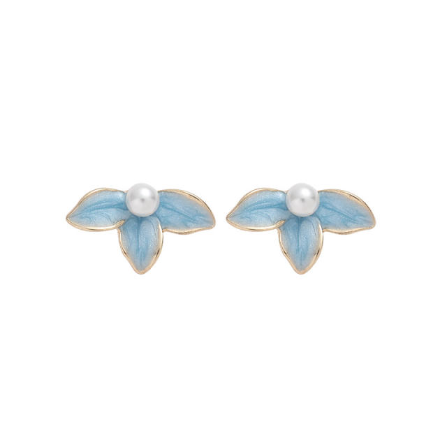Enamel flower pearl stud earrings