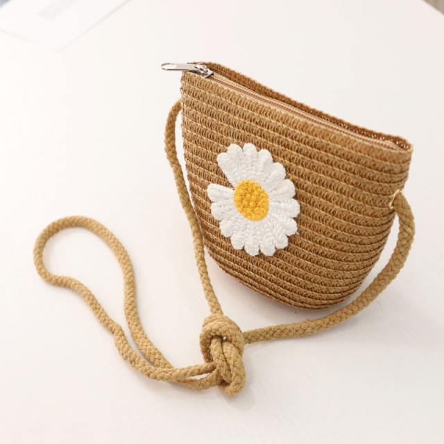 Daisy flower straw bucket hat