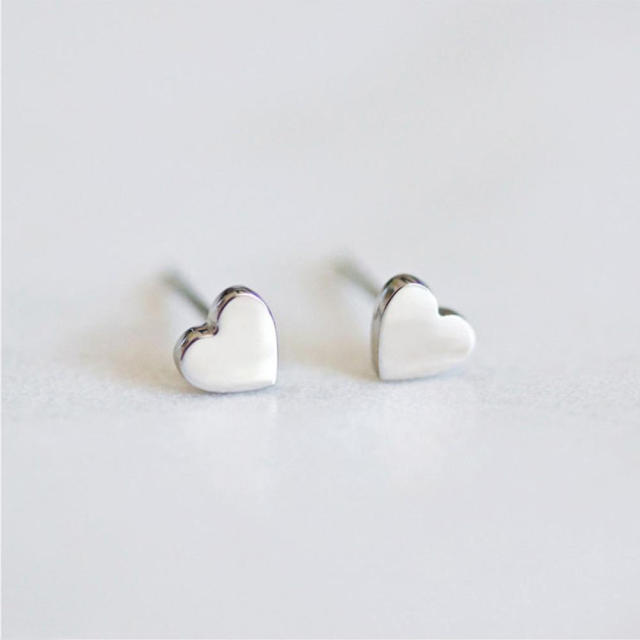 Tiny heart stainless steel ear studs