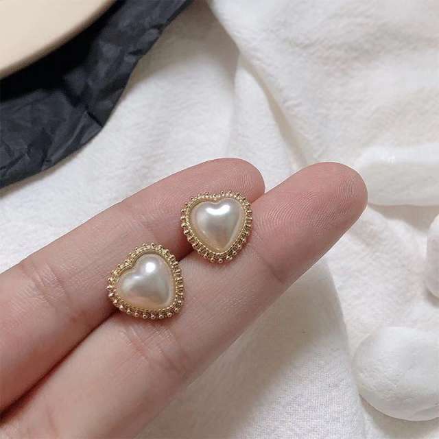 S925 silver needle heart shape pearl stud earrings