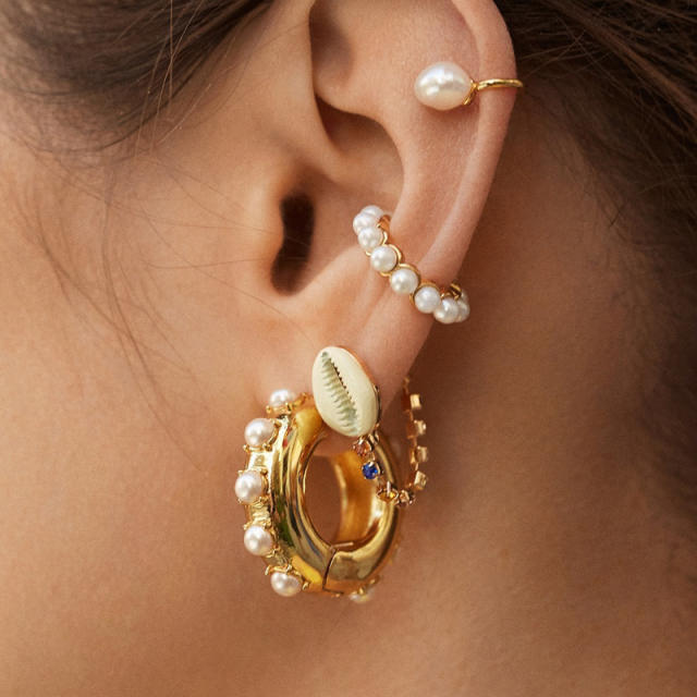 Fashion pearl alloy huggie earrings
