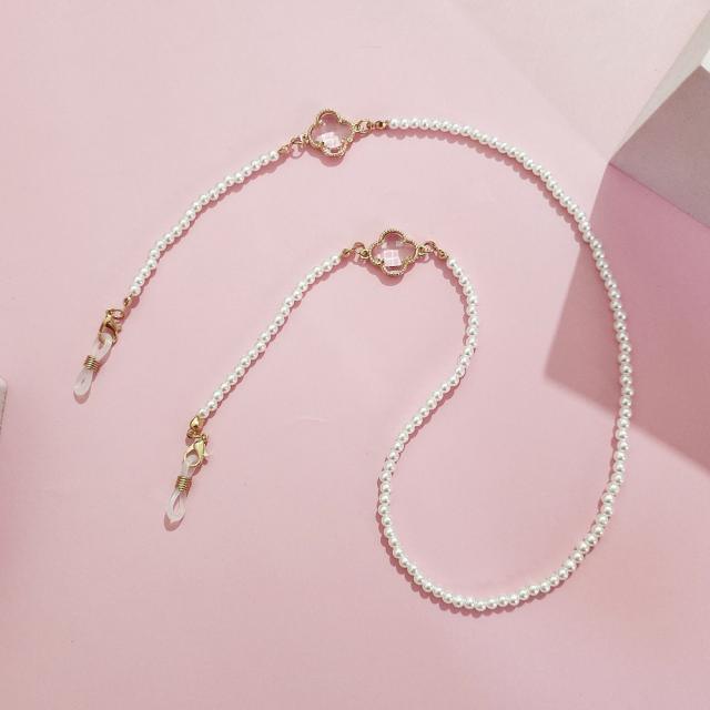 Four-leaf clover pearl glasses chain