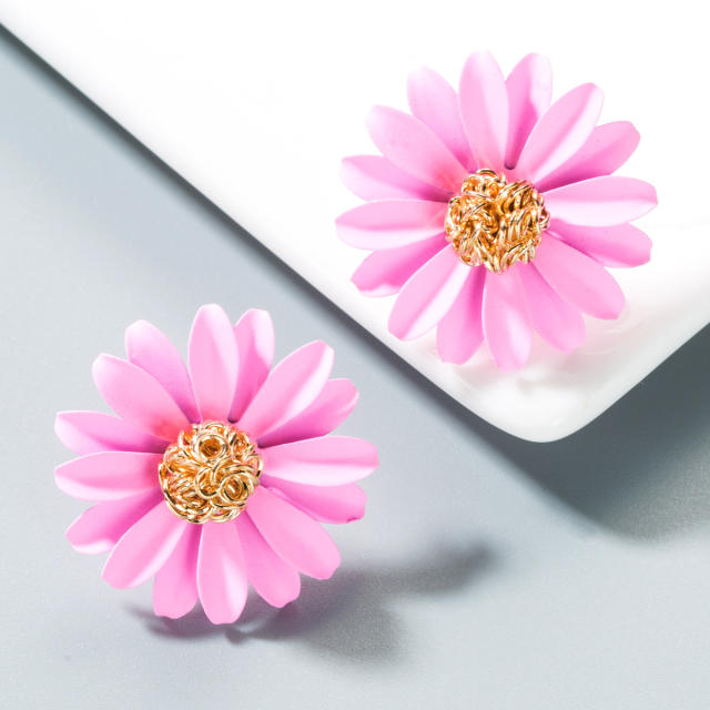 Flower studs earrings