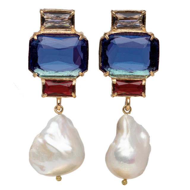 Square pearl earrings