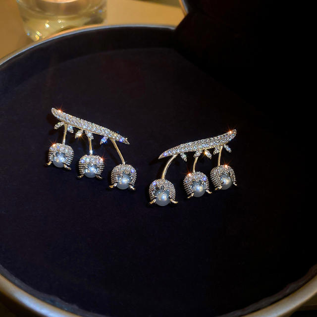 Diamond pearl unique earrings