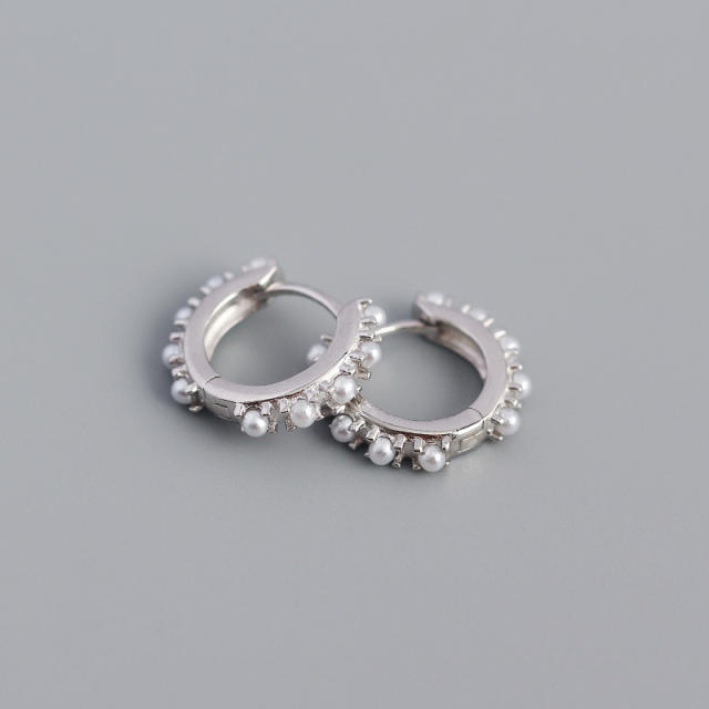 S925 pearl huggie earrings