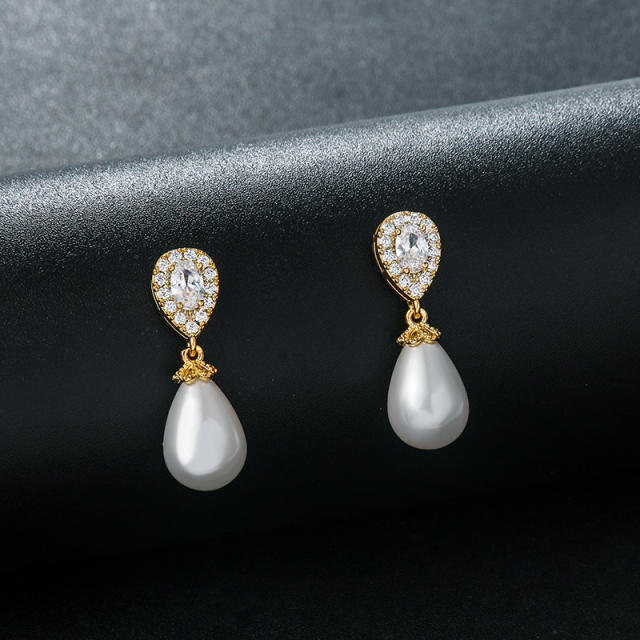 Classic pearl drop bridal earrings