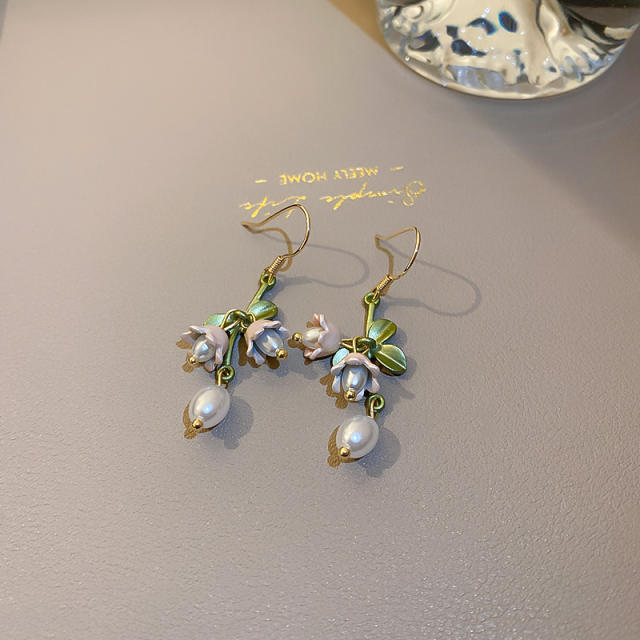 Pearl flower leaves natural earrings