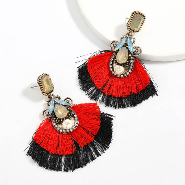 Diamond fan-shaped tassel earrings