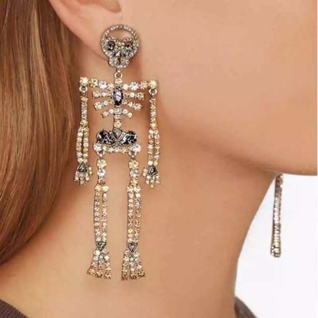 Color rhinestone skull dangle earrings
