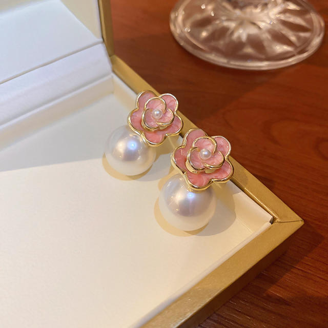 Enamel flower pearl ear studs