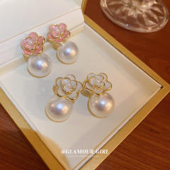 Enamel flower pearl ear studs