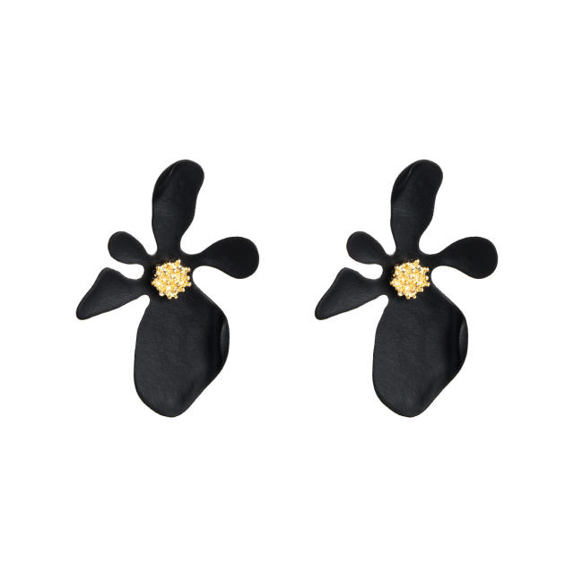 Flower studs earrings