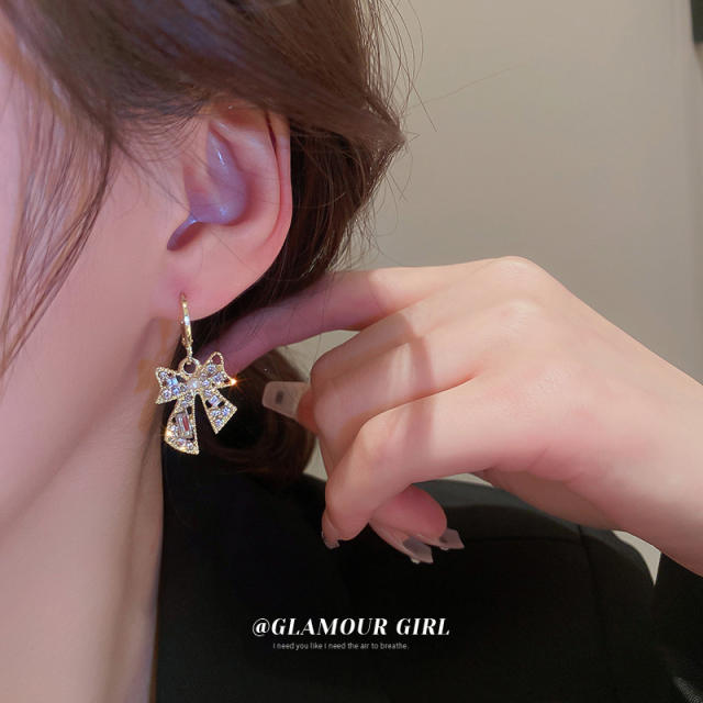 Diamond bow cute huggie earrings