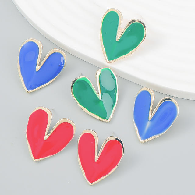 Colored heart enamel ear studs