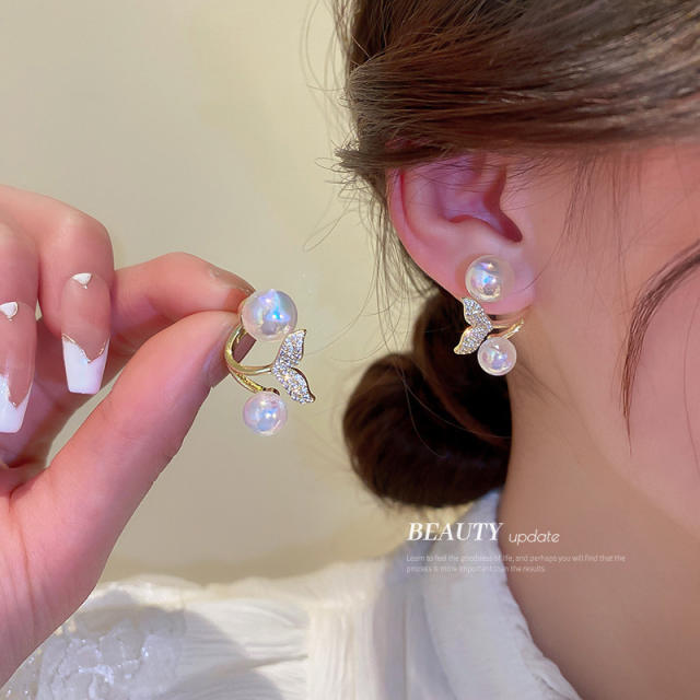 Diamond tail pearl ear studs