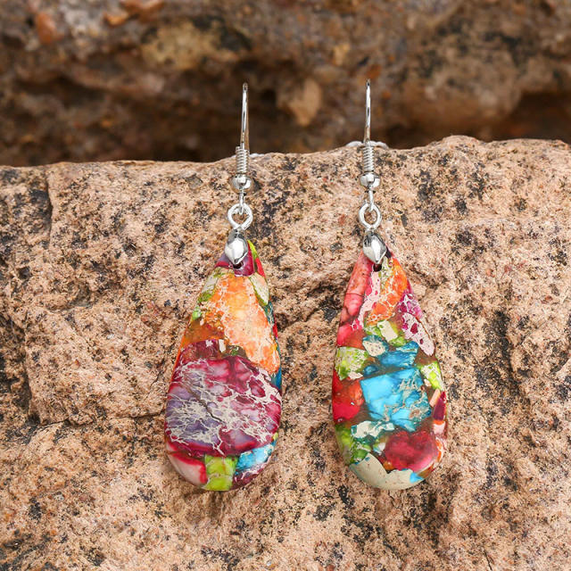 Vintage drop-shaped colorful earrings