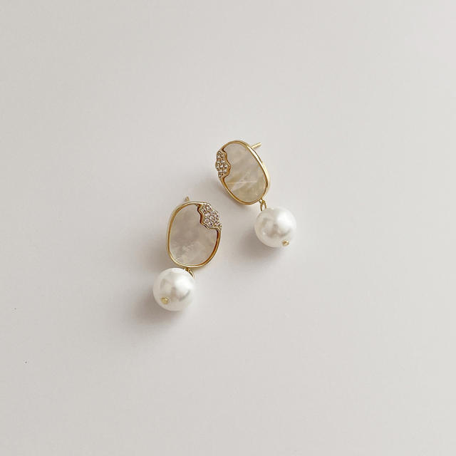 Fashion inlaid zircon natural shell pearl earrings