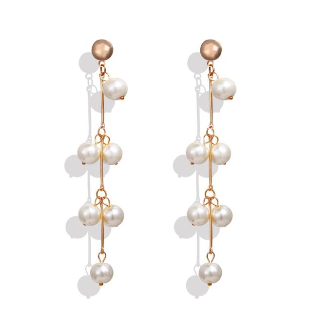 Elegant vintage pearl earrings