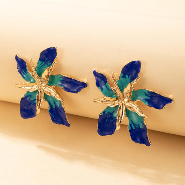 Exaggerated enamel flower ear studs