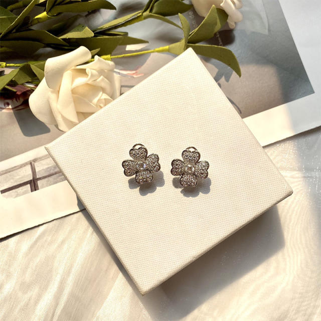 Pave setting cubic zircon clover earrings