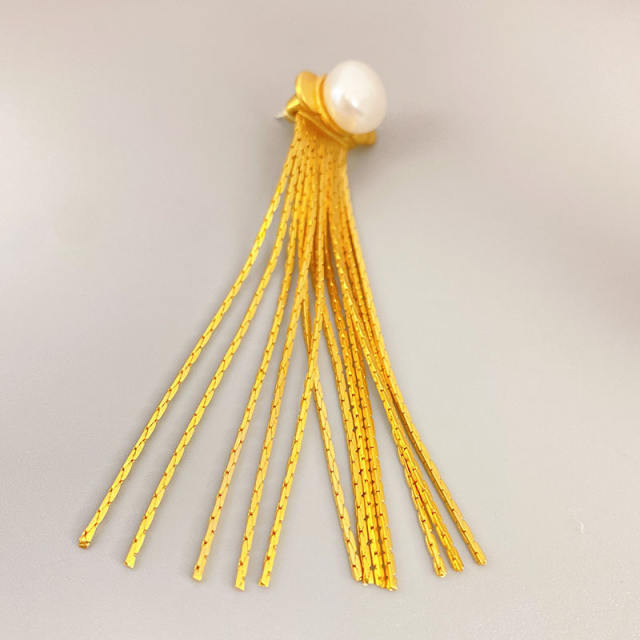 Luxury pearl chain tassel earrings