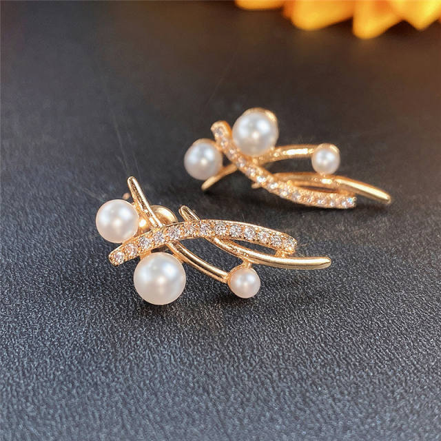 Faux pearl unique design rhinestone ear studs