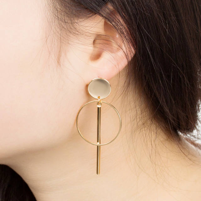 Simple geometric ring earrings