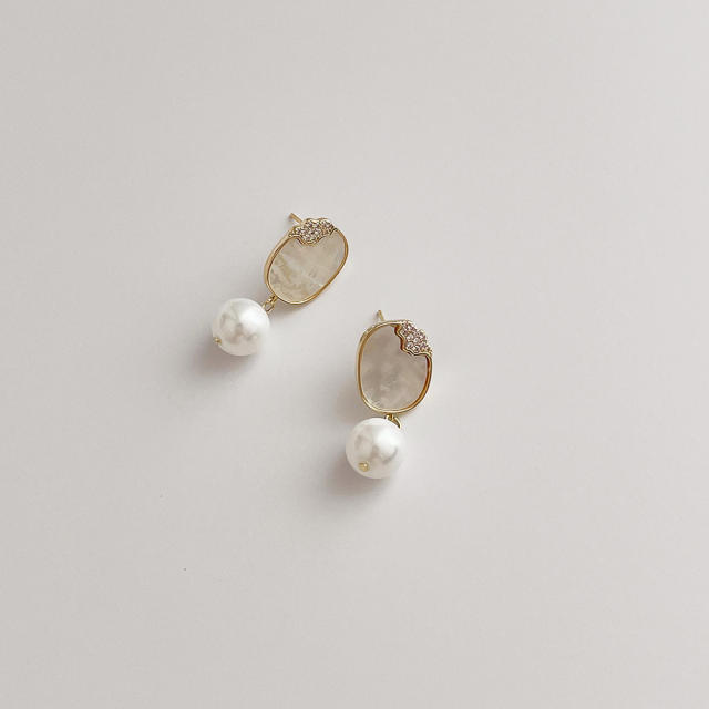 Fashion inlaid zircon natural shell pearl earrings