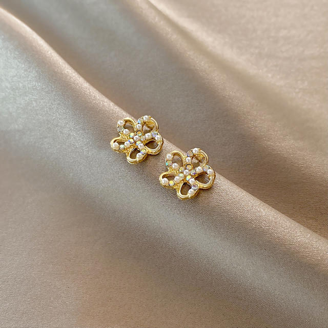 Korean fashion chic flower cute ear studs women