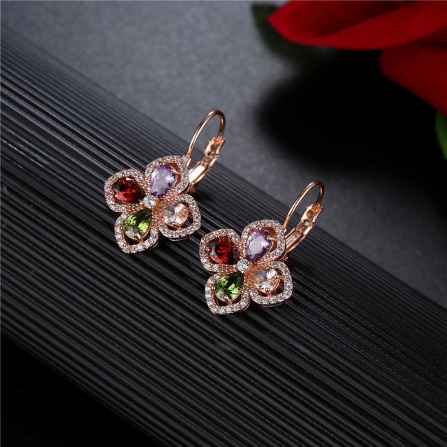 Elegant cubic zircon clover huggie earrings