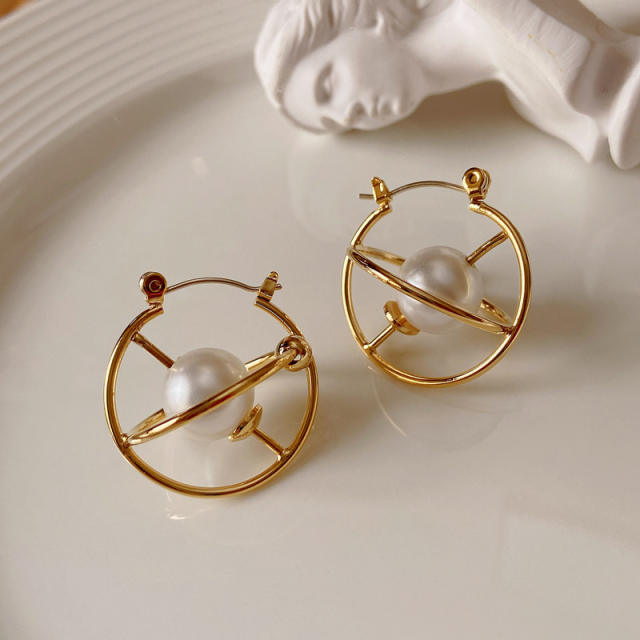 Simple star three-dimensional Pearl earrings