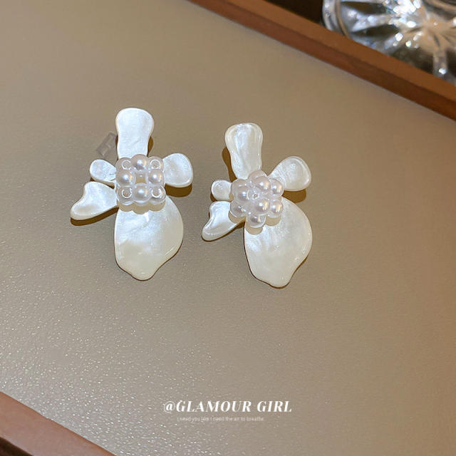 Elegant pearl flower ins ear studs