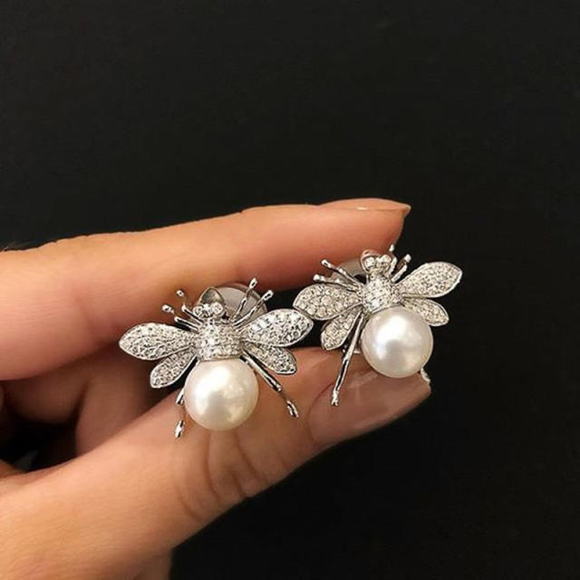 Vintage faux pearl bee shaped ear studs