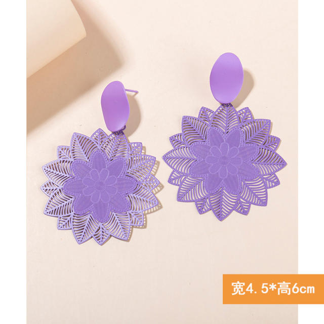 Chinse trend hollow metal creative earrings for women