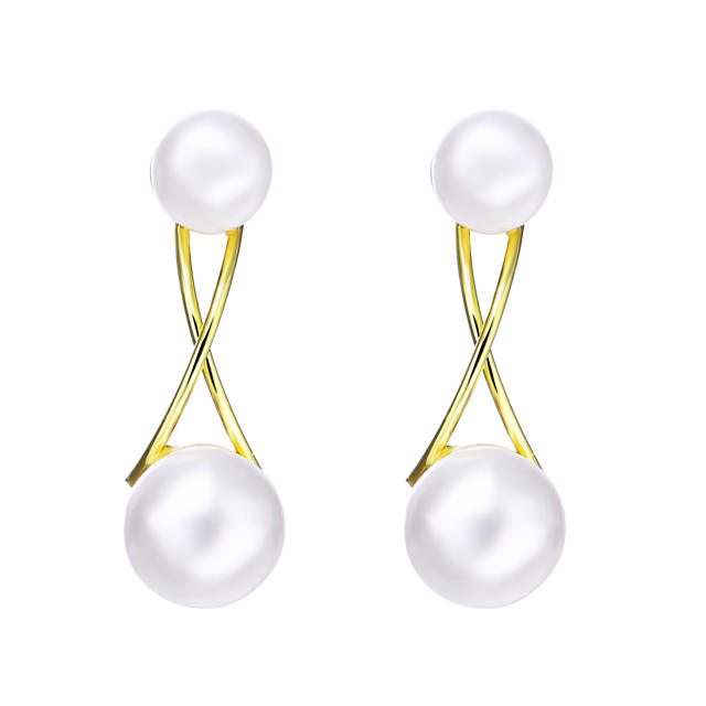 Elegant vintage pearl earrings