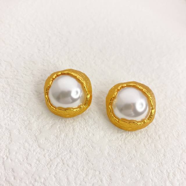 18KG irregular shaped pearl setting ear studs