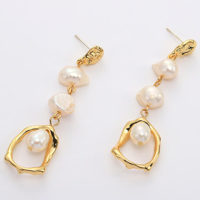 Water pearl geometric shape long earrings