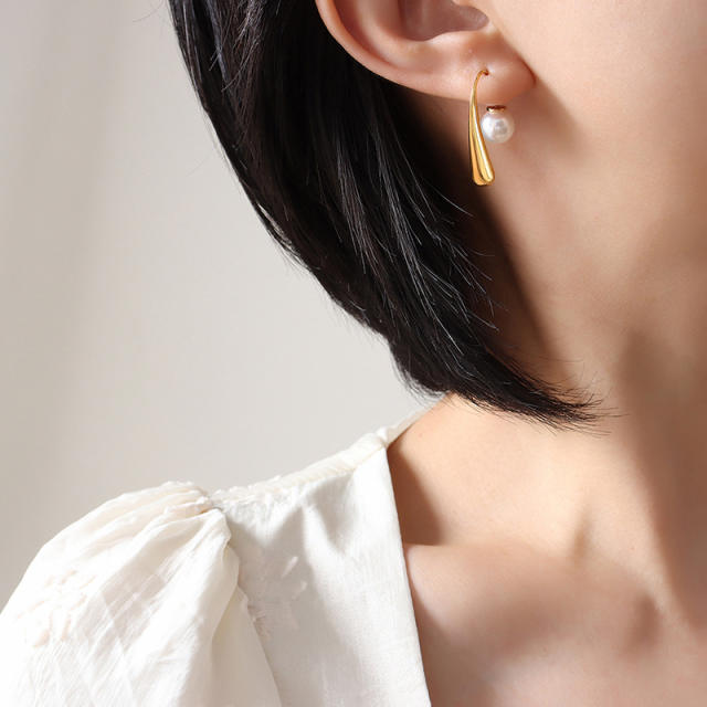 18KG stainless steel pearl geometric earrings