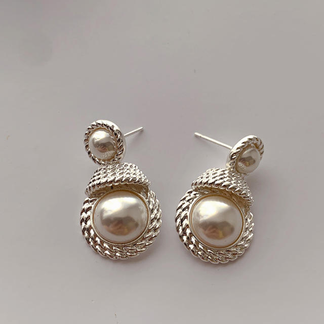 Korean fashion 925 needle pearl earrings