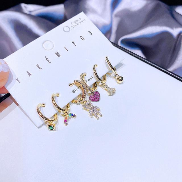 Korean fashion pave setting rhinestong cute bear heart huggie earrings set