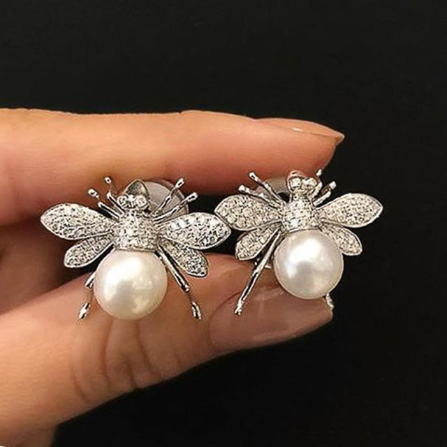 Vintage faux pearl bee shaped ear studs