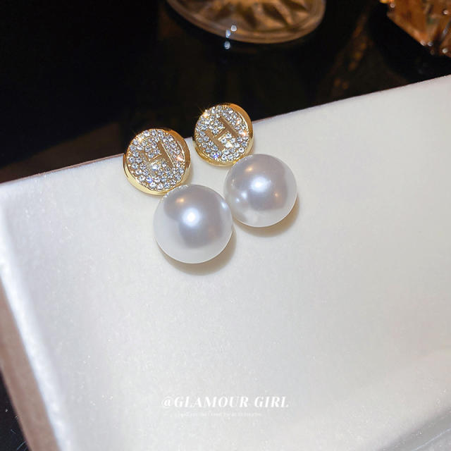 Diamond H letter pearl OL ear studs