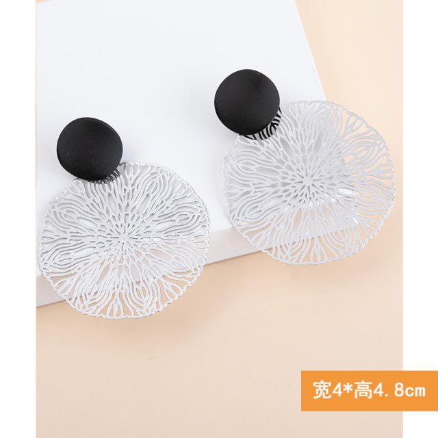 Chinse trend hollow metal creative earrings for women