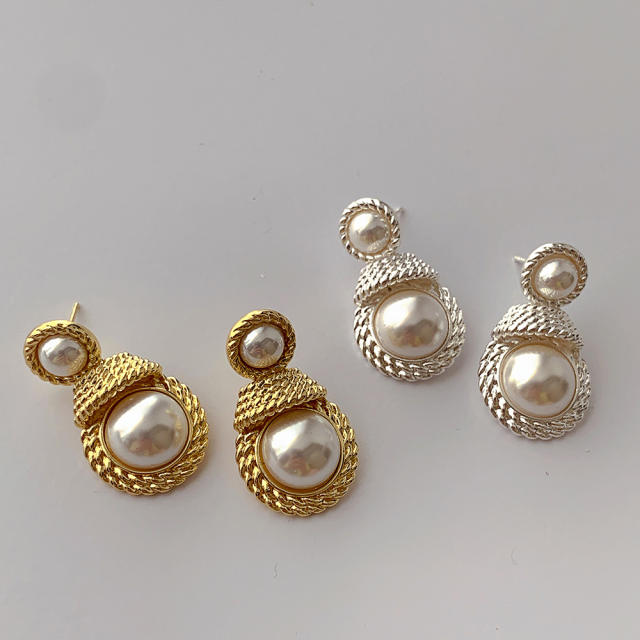 Korean fashion 925 needle pearl earrings