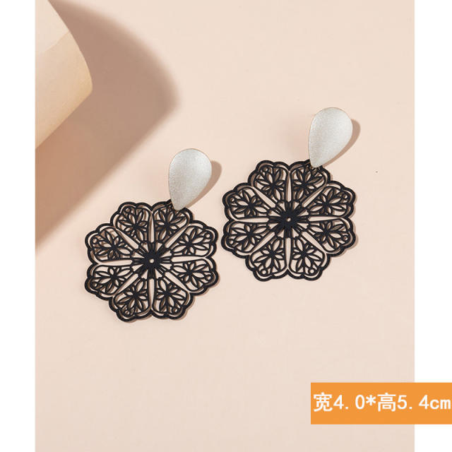 Chinse trend hollow metal creative earrings for women