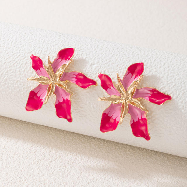 Exaggerated enamel flower ear studs